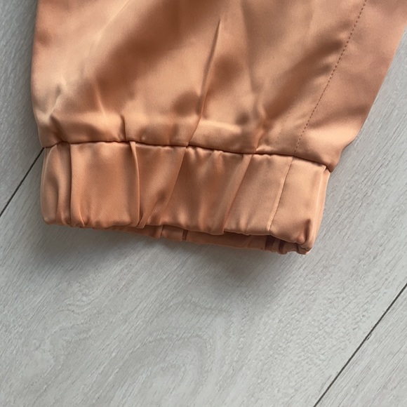 BANANA REPUBLIC satin pants size MED - Picture 7 of 10